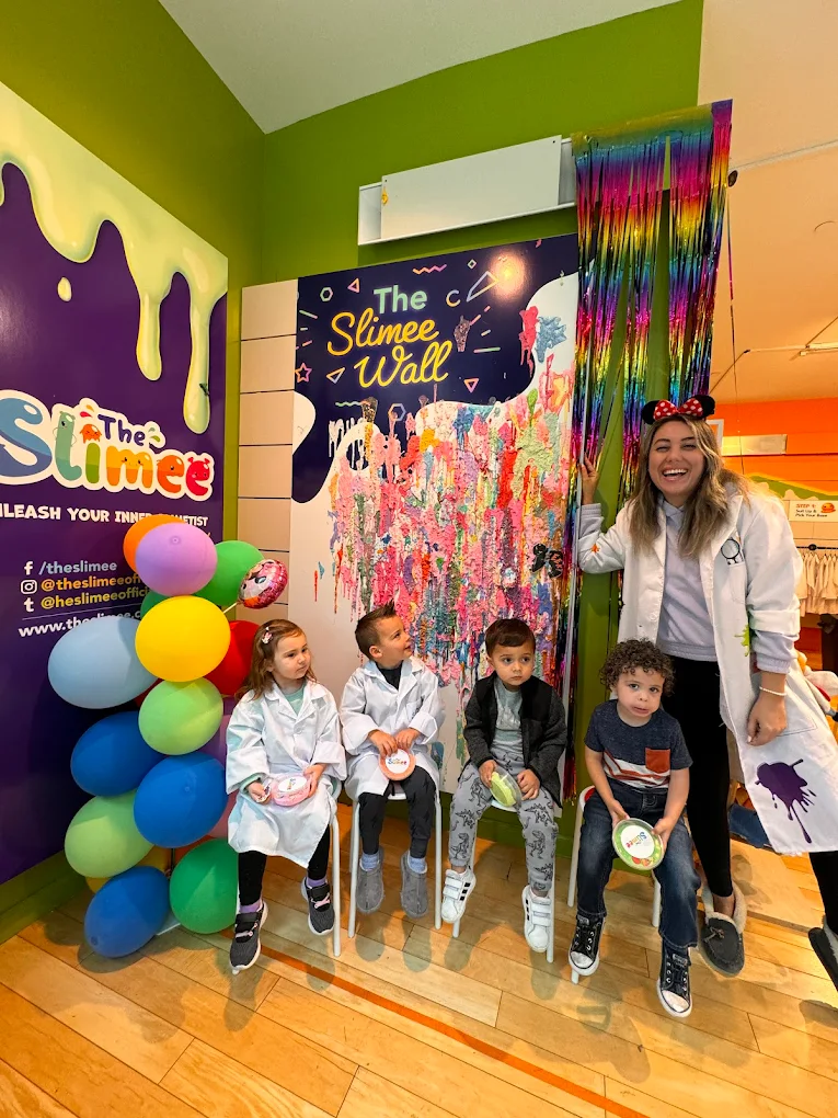 Zeynep with kids at The Slimee